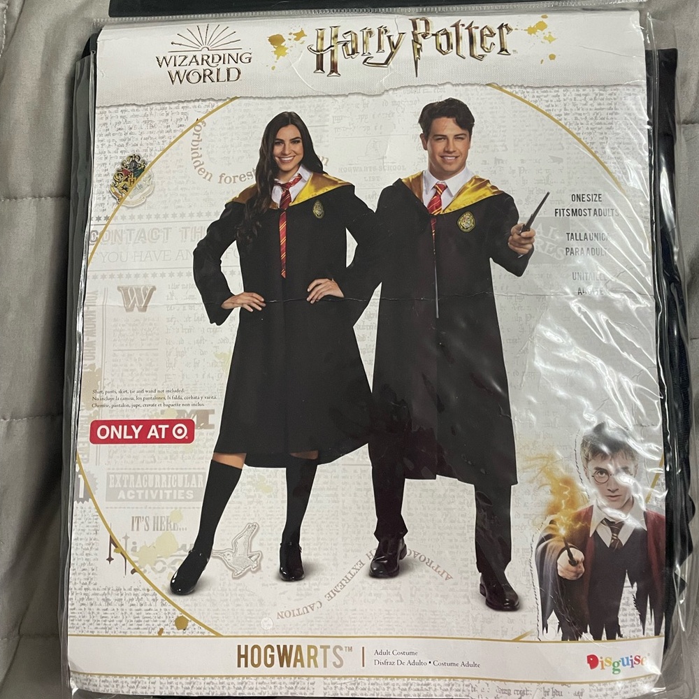 Warner Bros. Harry Potter Hogwarts Robe Set - Black and Gold
